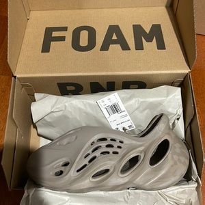 Yeezy Foam Runner Stone Sage 7M